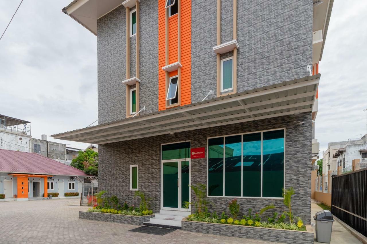 Hotel RedDoorz Syariah @ Panglima Polem Aceh Banda Aceh Exterior foto